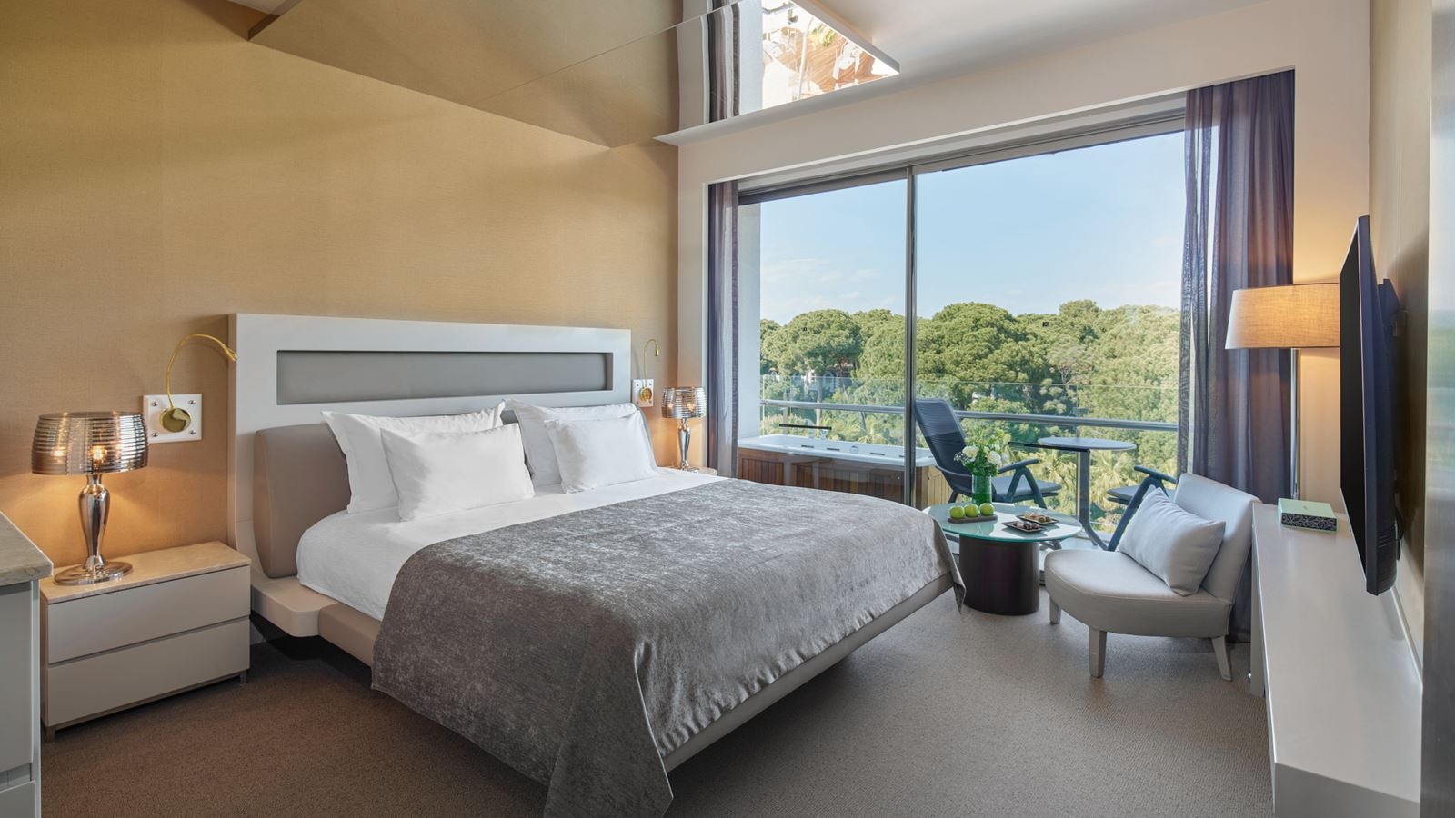 rooms-terrace-family-suite