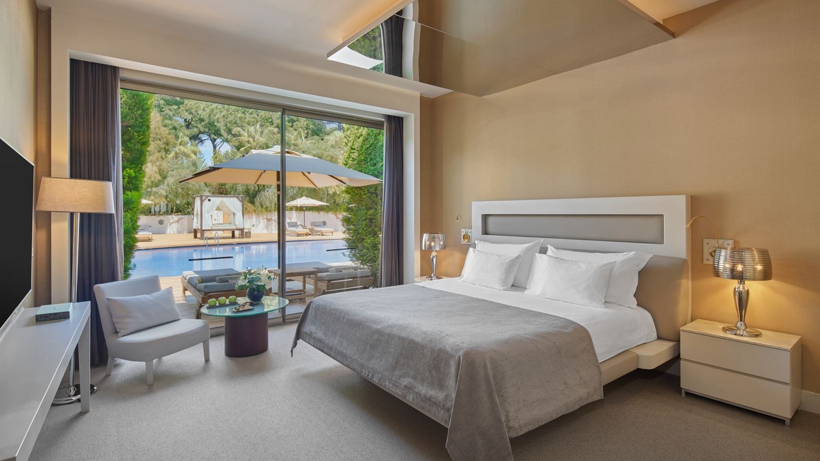 rooms-terrace-laguna-family-suite