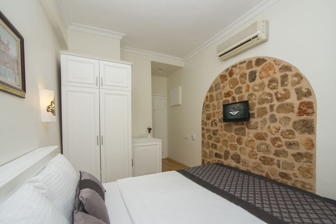 rooms-standard-room