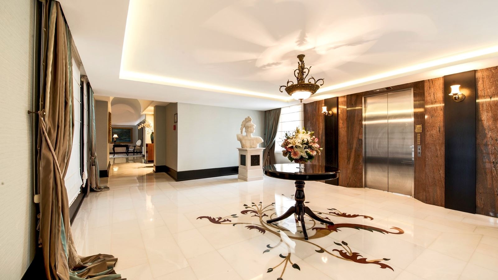 rooms-presidential-suite-sea-view-suis1