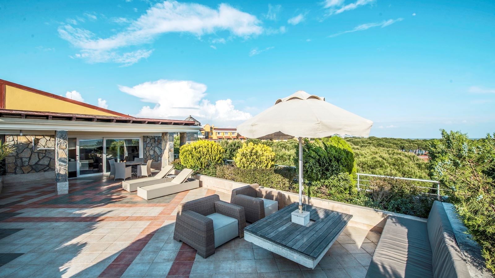 rooms-suite-superior-sea-side-sui1