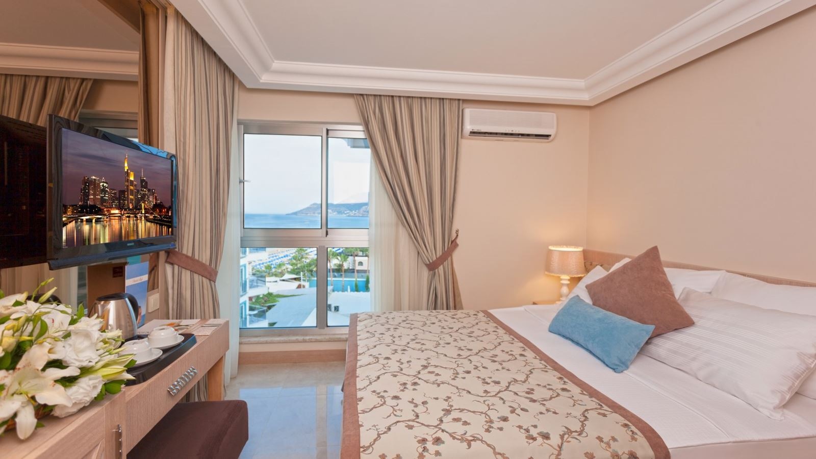 rooms-standard-side-sea-view