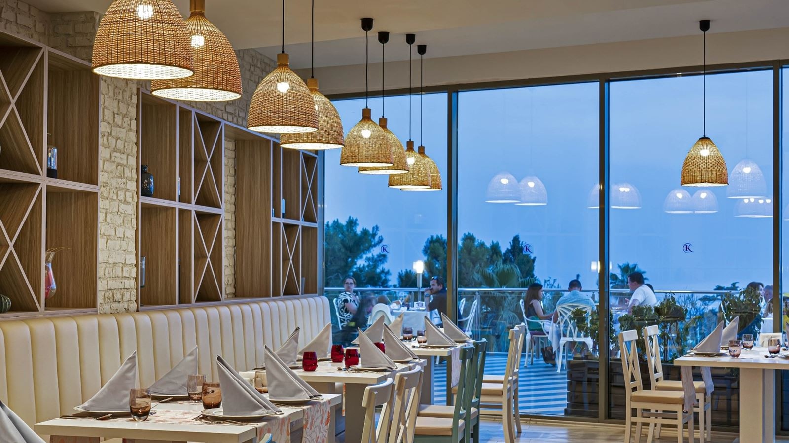 restaurants-main-restaurant