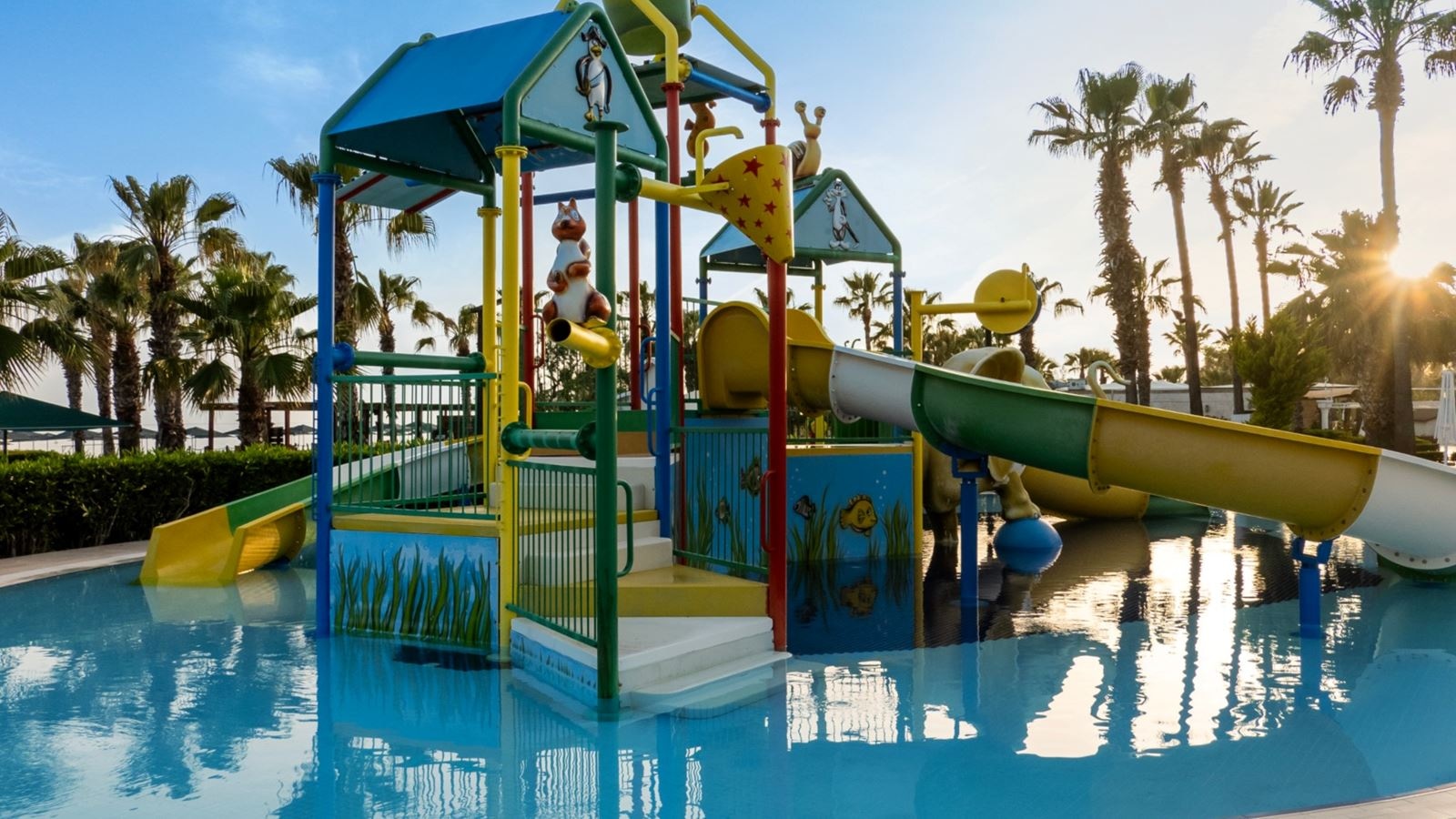 water-park-outdoor-pool