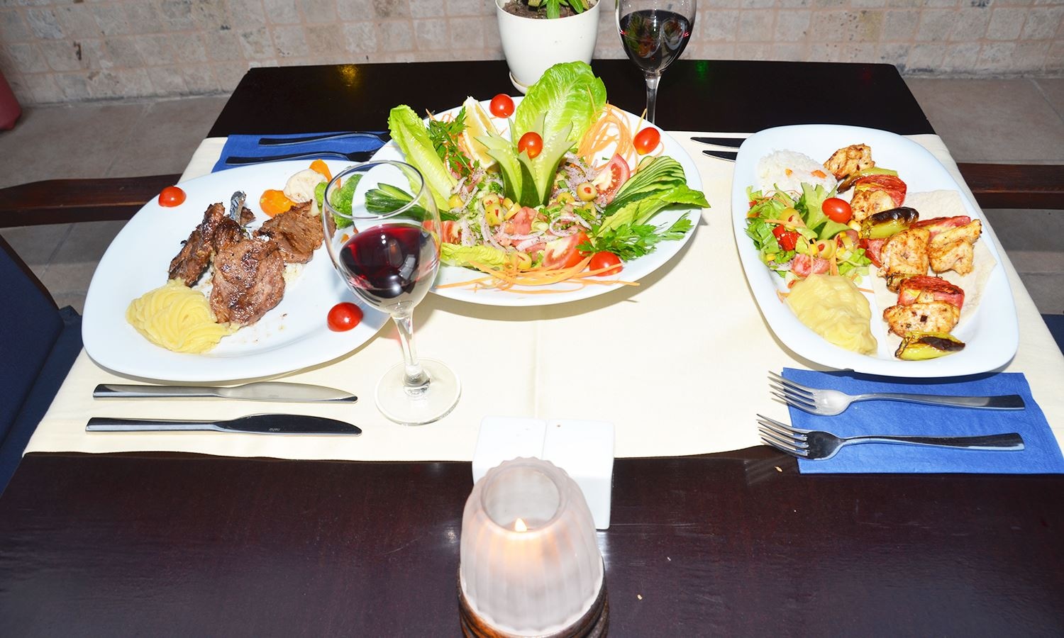 restaurants-tonoz-restaurant