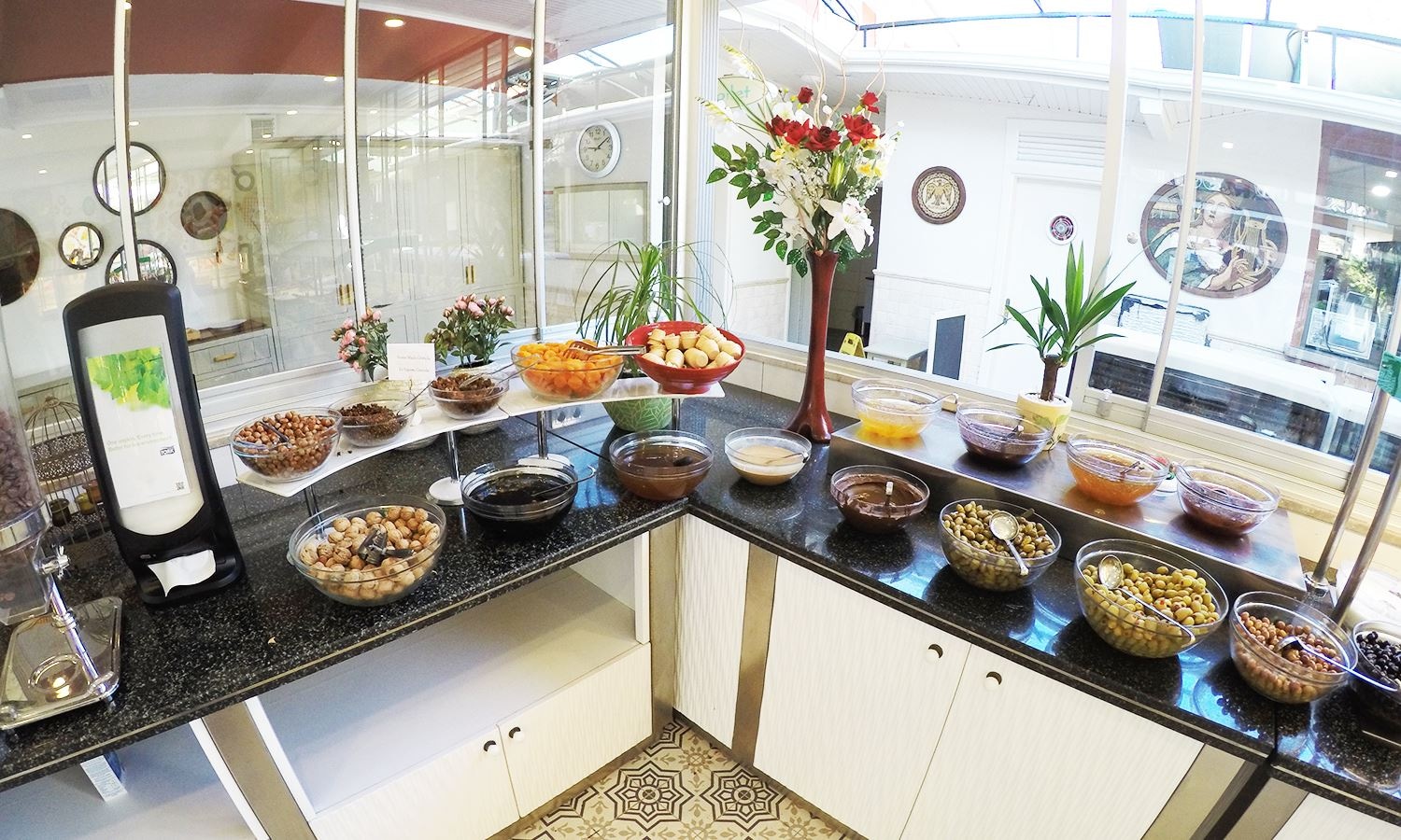 restaurants-tonoz-restaurant