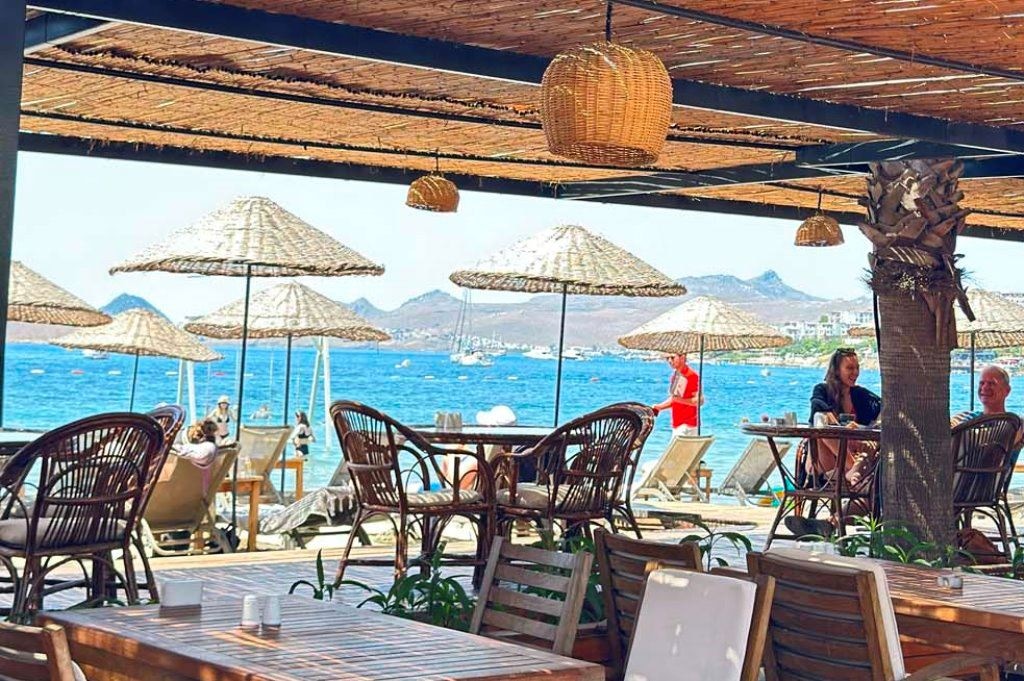 bars-bitez-beach-bar