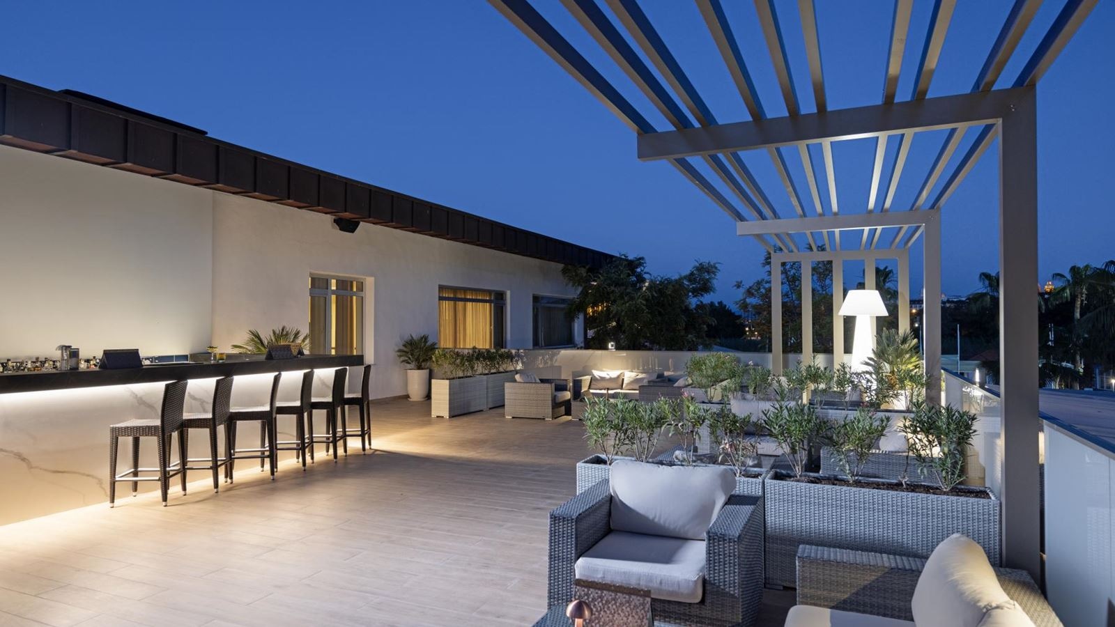 bars-barvida-lounge--adults-only-16+