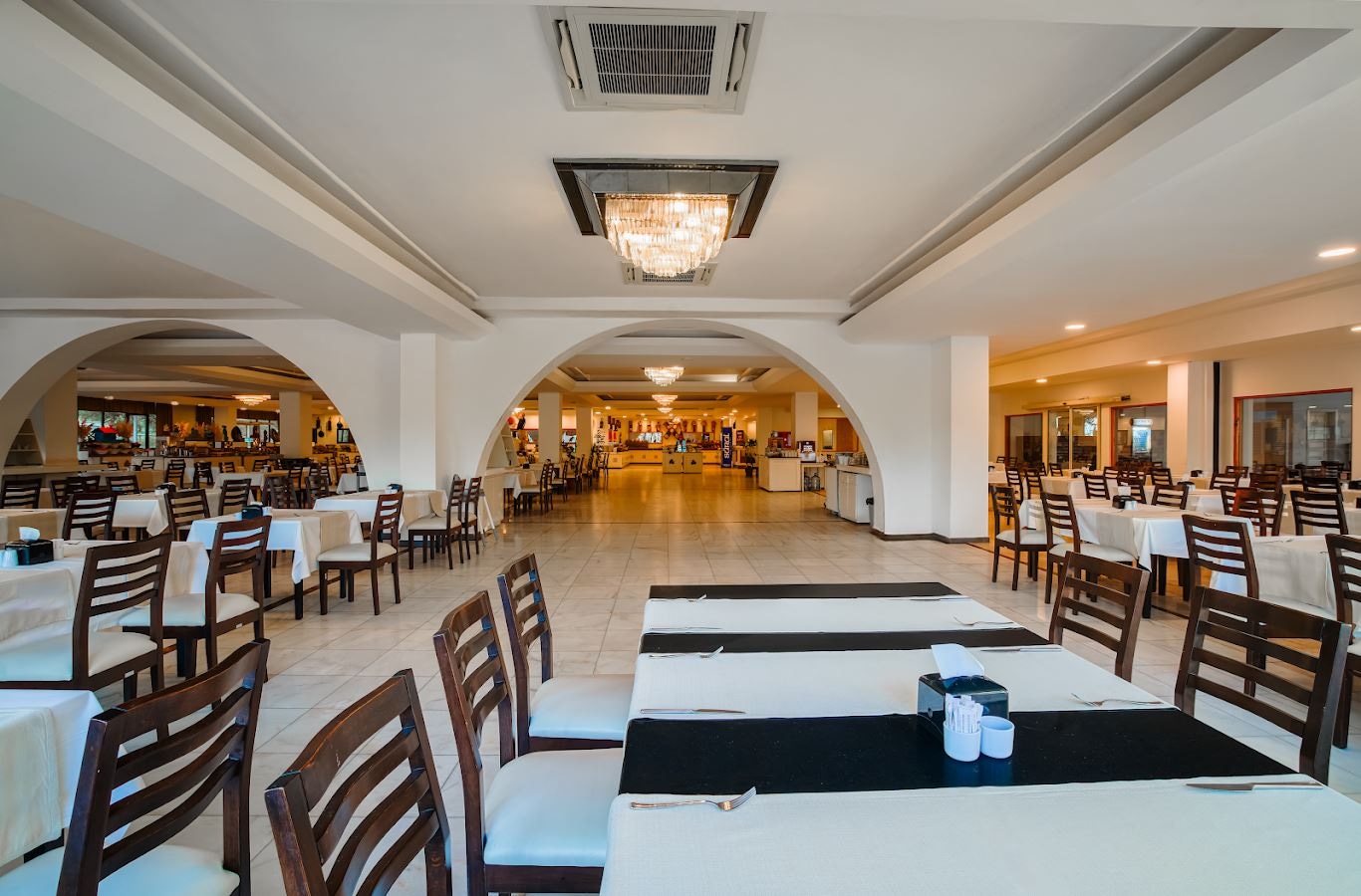 restaurants-restaurants