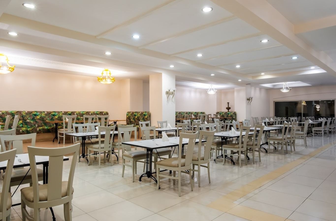 restaurants-restaurants