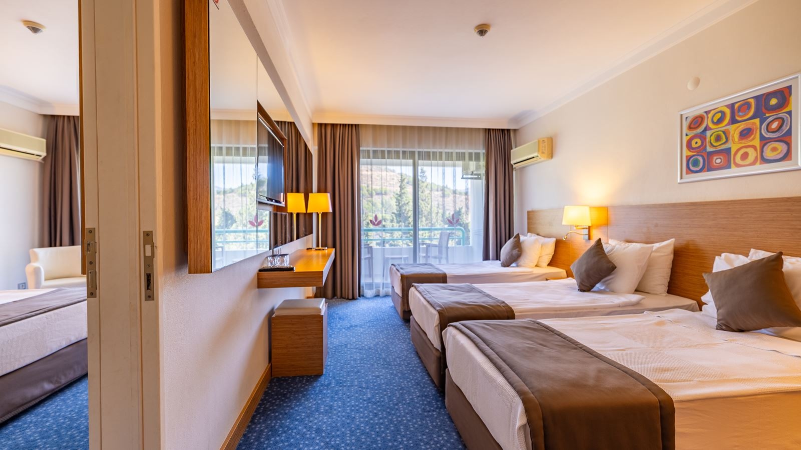 rooms-family-connecting-room