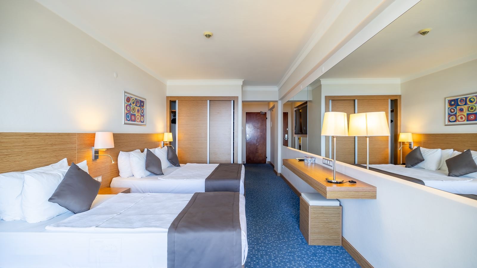 rooms-family-connecting-room