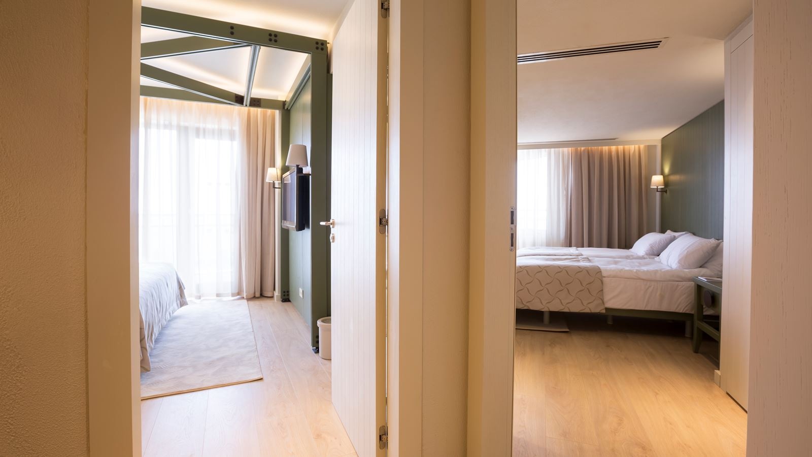 rooms-family-2-bedrooms-main-building