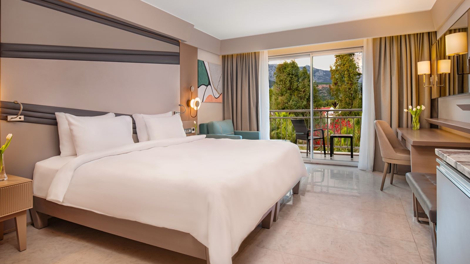 rooms-deluxe-land-view