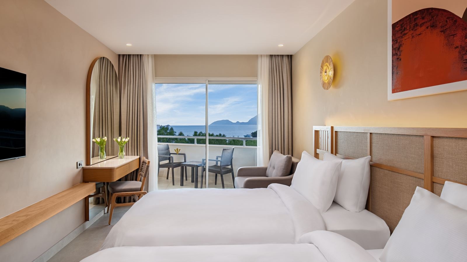 rooms-deluxe-family-suite-sea-view