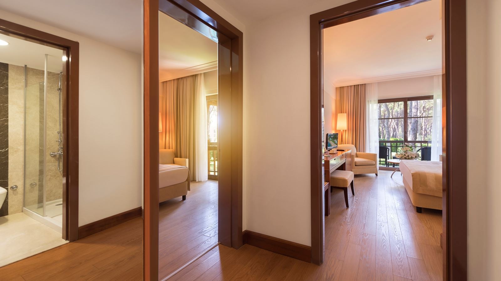 rooms-family-room-garden-view