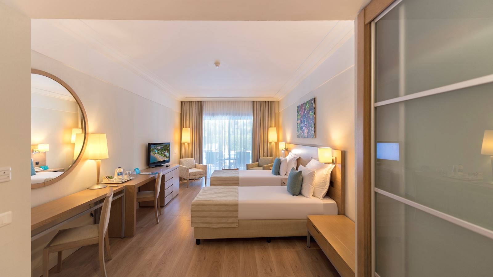 rooms-lake-house-swim-up-2-bedrooms-and-1-living-room-with-terrace