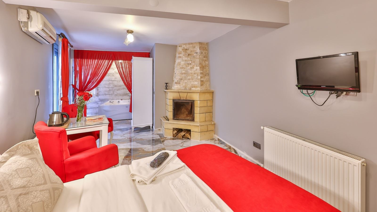 rooms-somineli-jakuzili-kirmizi-oda