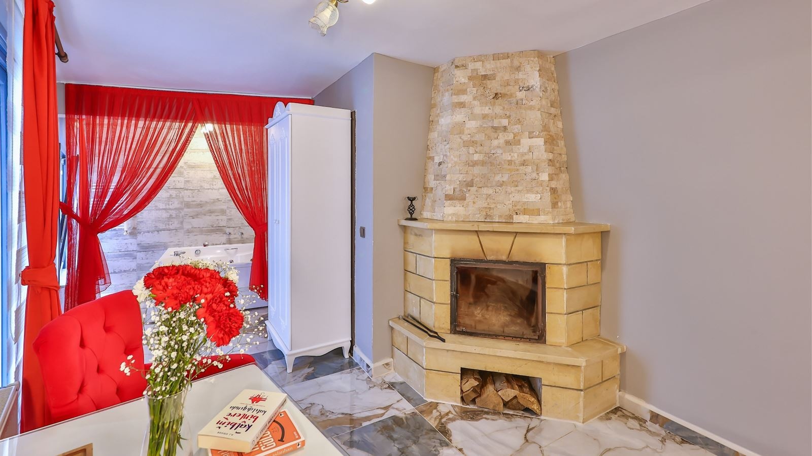 rooms-somineli-jakuzili-kirmizi-oda