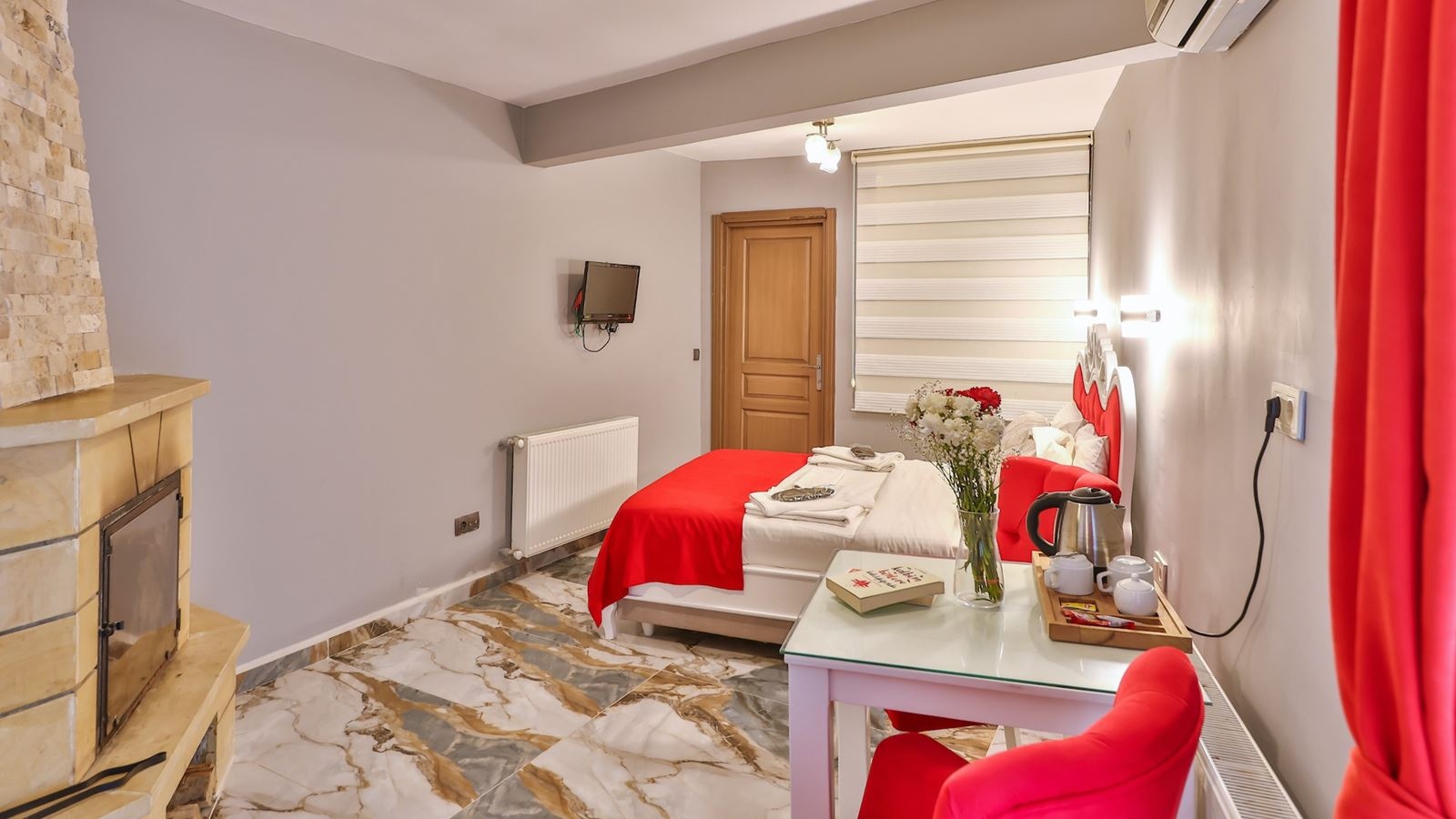 rooms-somineli-jakuzili-kirmizi-oda