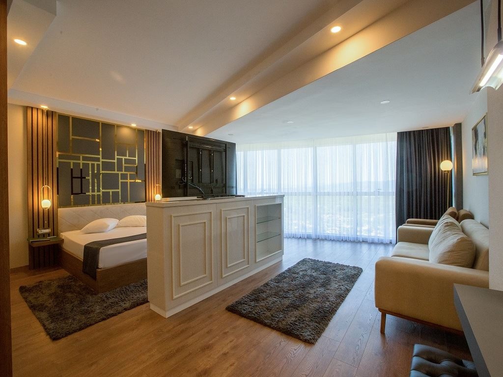 rooms-premium-deluxe-oda-gol-manzarali