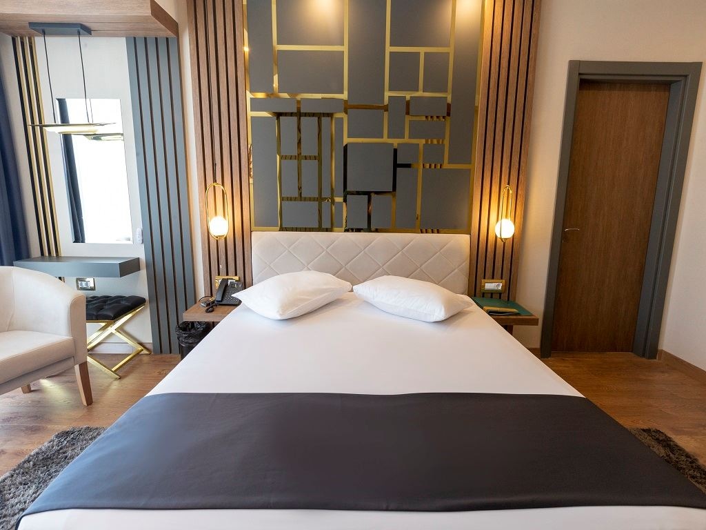 rooms-junior-suite-1+1-balkonlu-bahce-manzarali