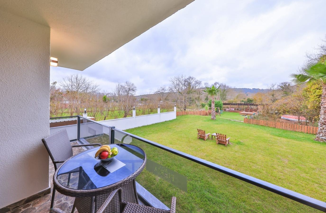 rooms-balkonlu-hamamli-saunali-jakuzili-sok-duslu-ve-somineli-hera-oda