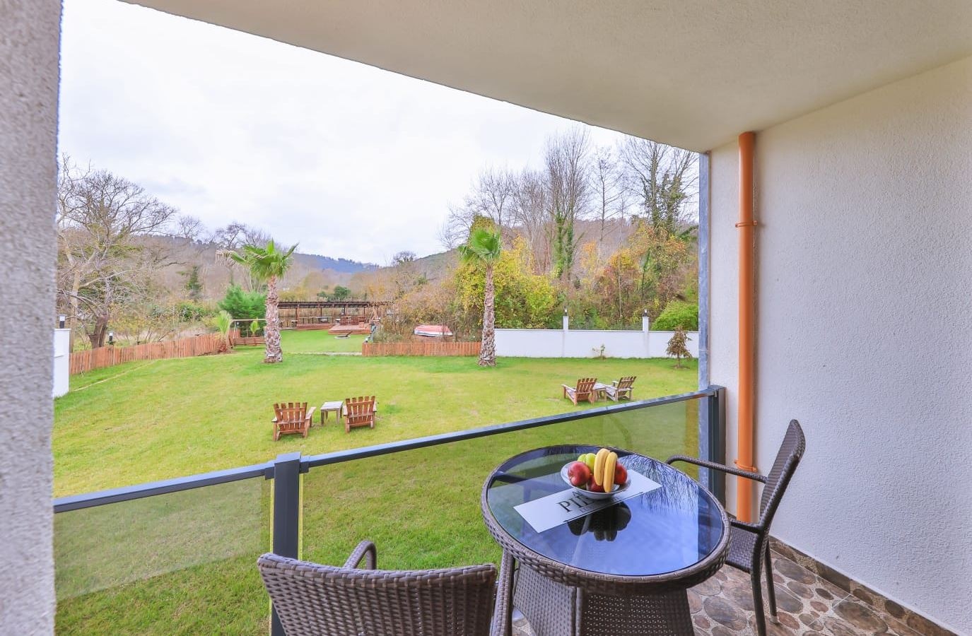 rooms-balkonlu-hamamli-saunali-jakuzili-sok-duslu-ve-somineli-hera-oda