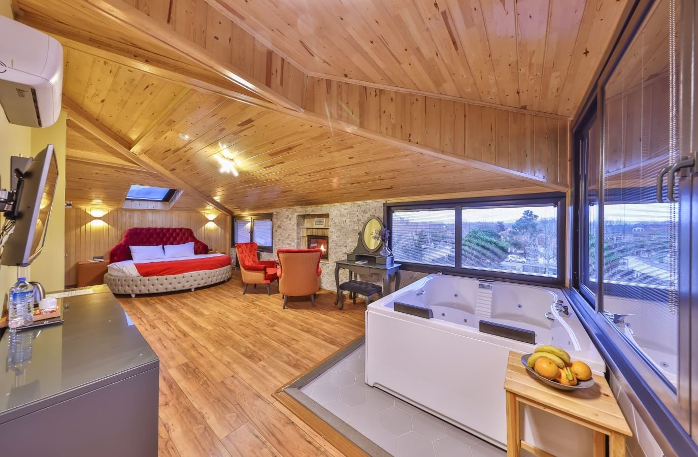 rooms-nehir-manzarali-terasli-hamamli-saunali-jakuzili-ve-somineli-pandora-oda