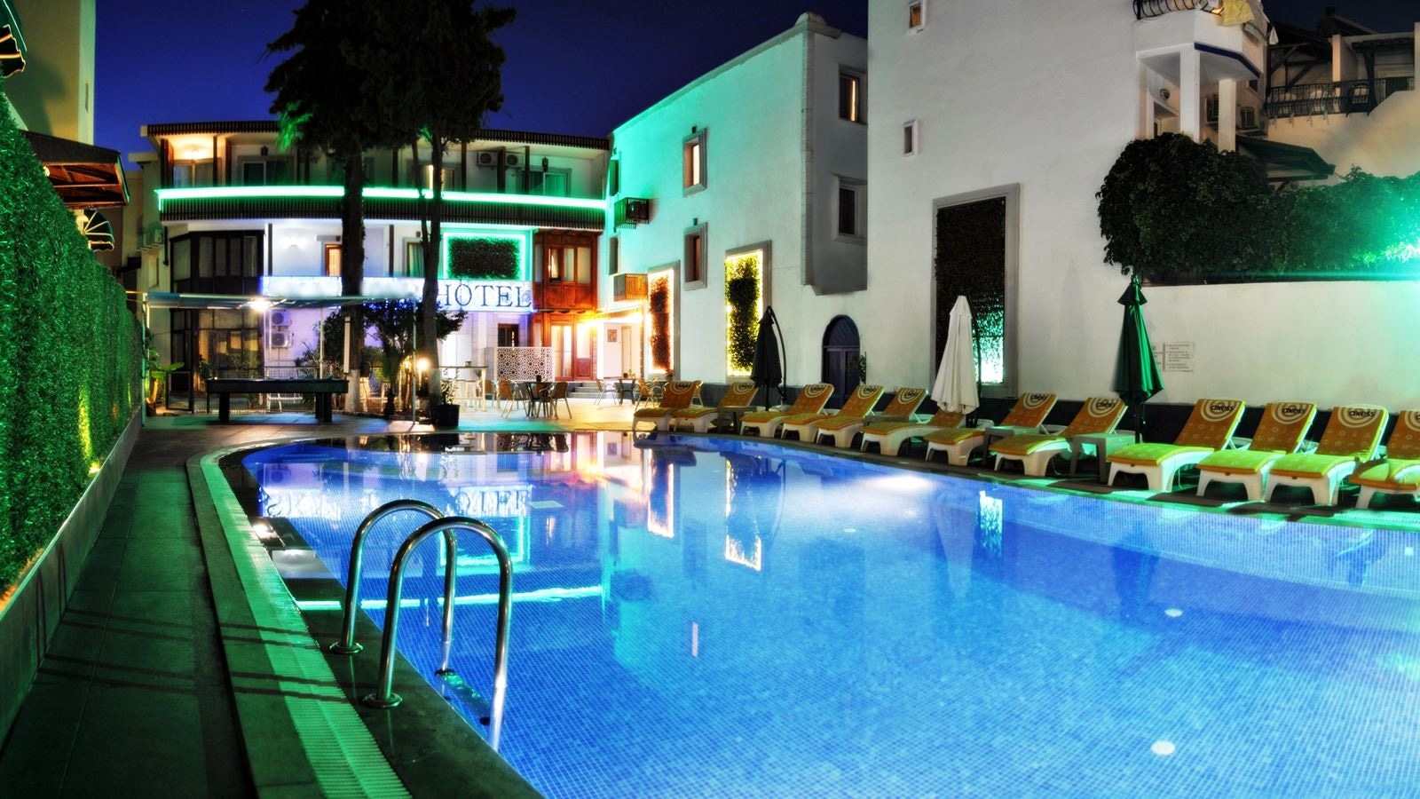 pools-annex-building