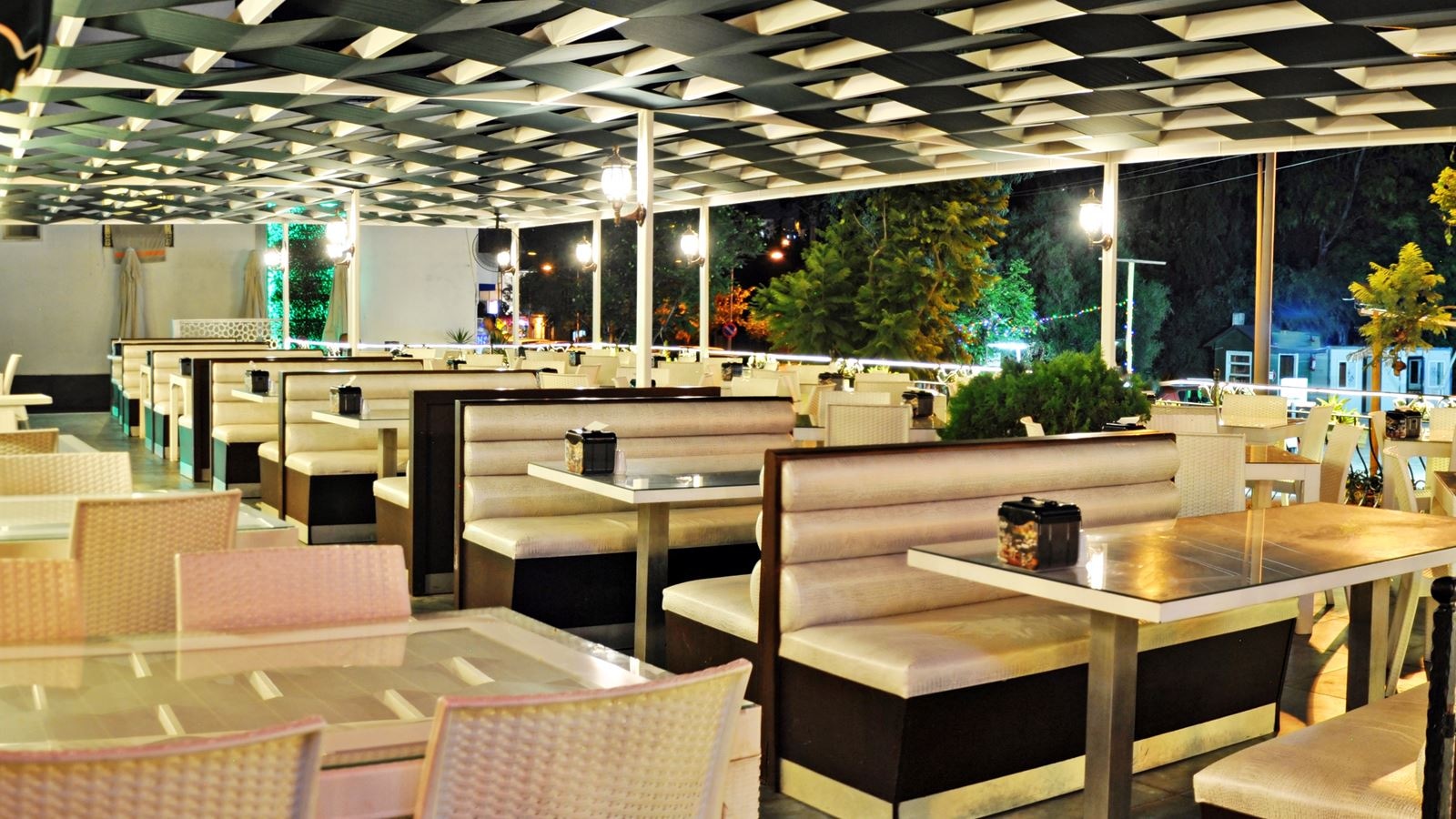 restaurants-main-restaurant