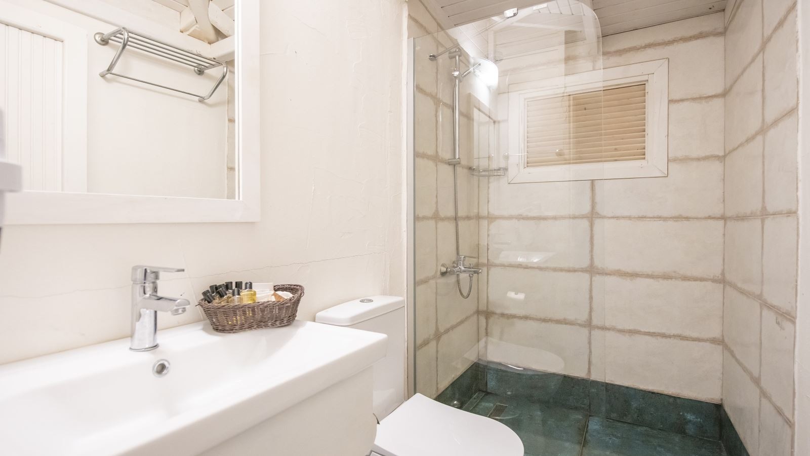 rooms-bungalow-family-room