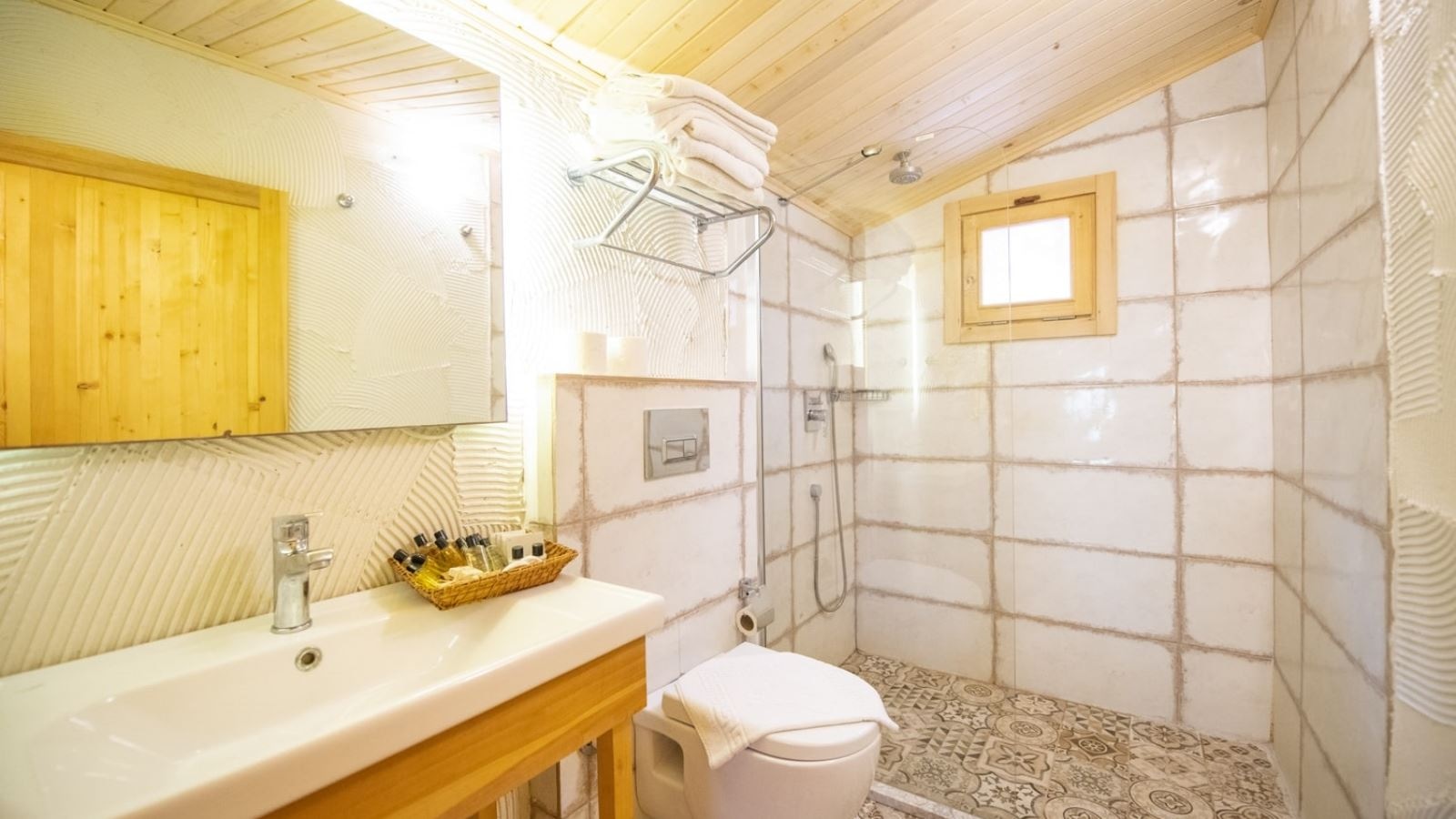 rooms-bungalow-family-room