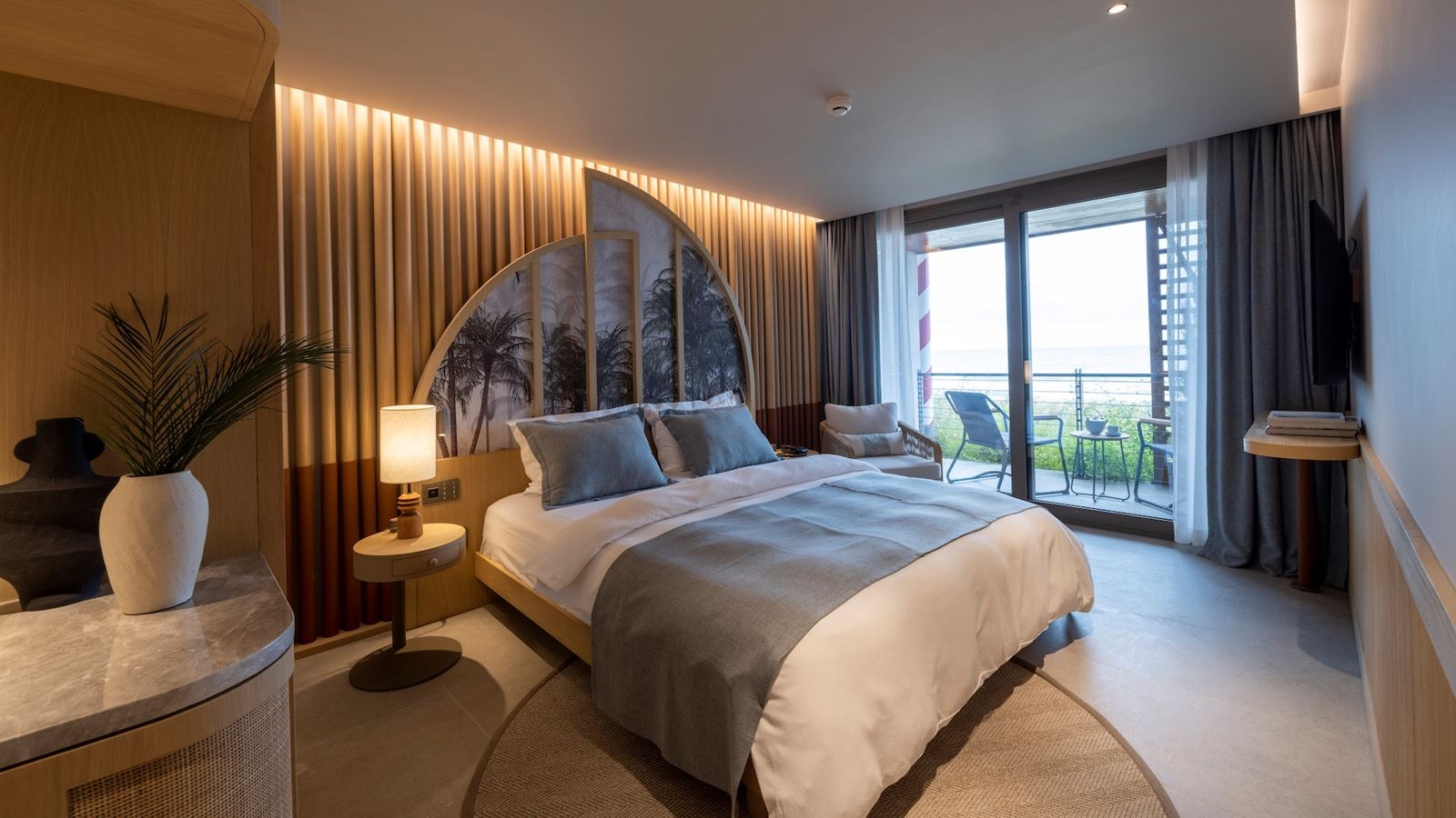 rooms-premium-sea-view-room