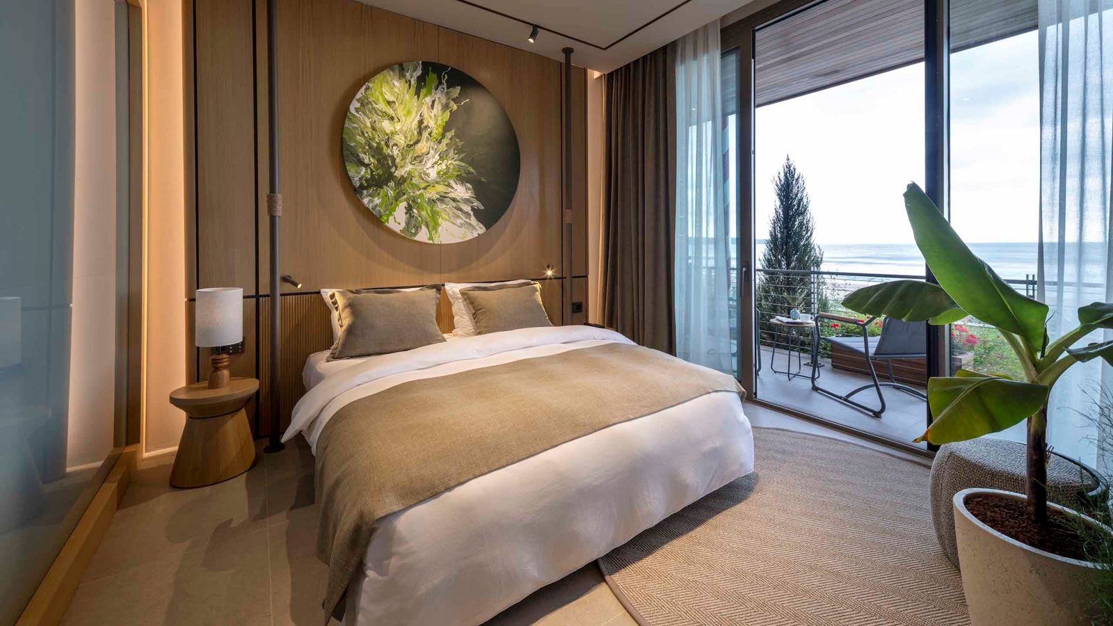 rooms-deluxe-room-sea-view