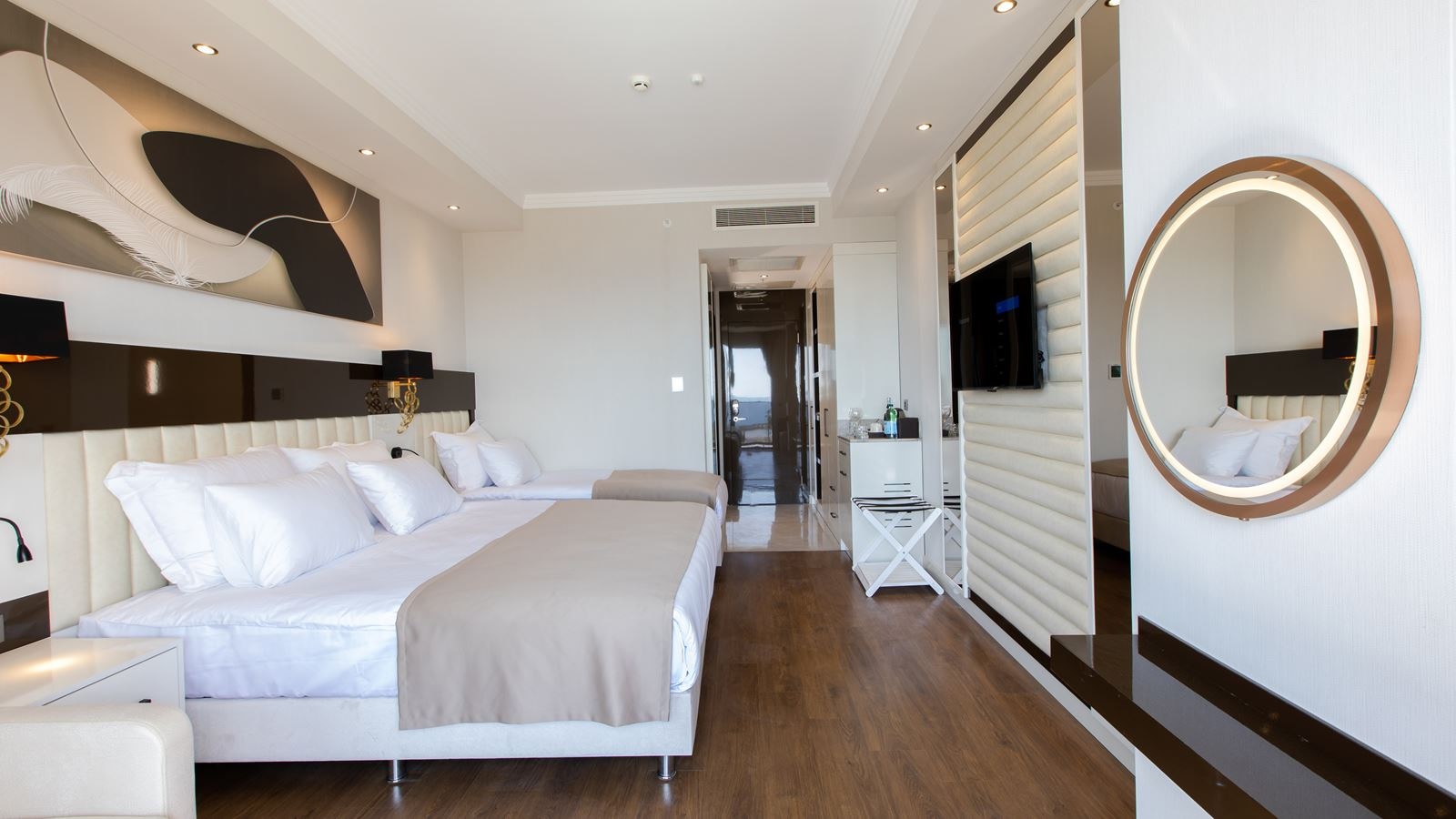 rooms-deluxe-standard-room