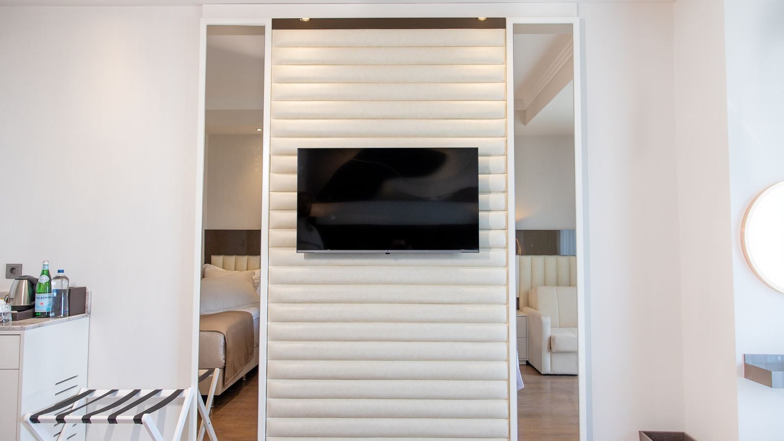 rooms-deluxe-room-sea-view