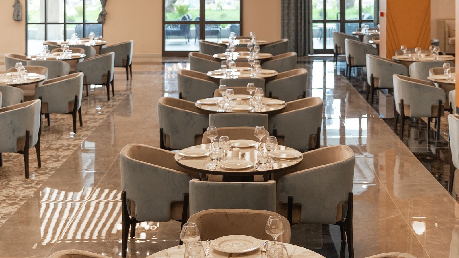 restaurants-majesty-main-restaurant