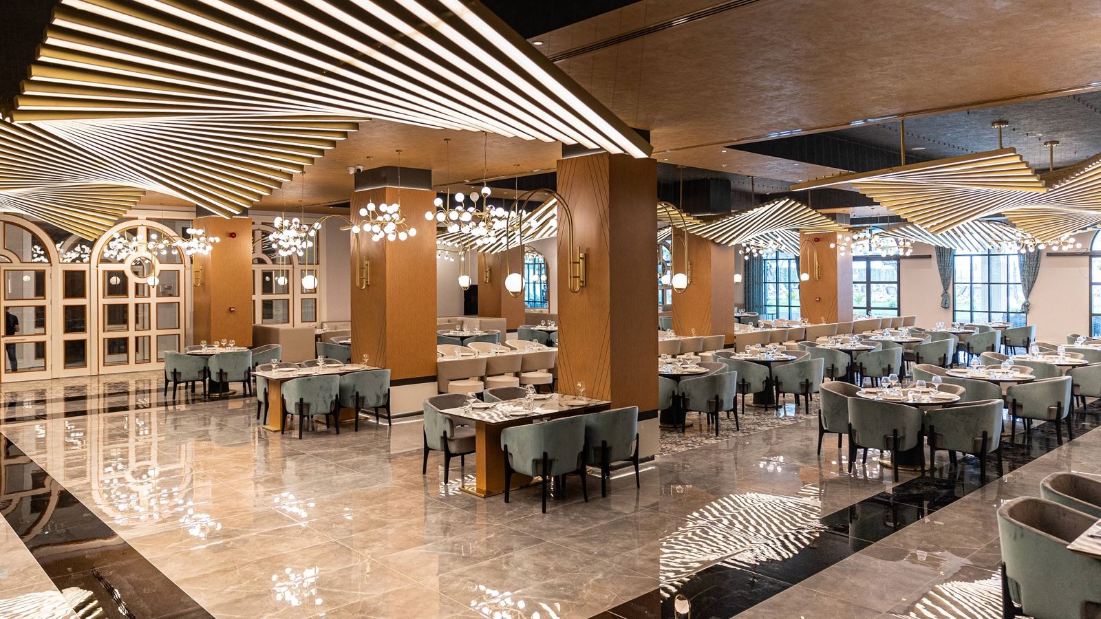 restaurants-majesty-main-restaurant