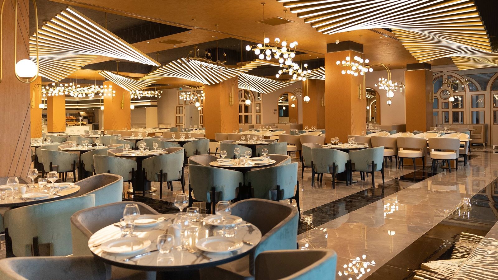 restaurants-majesty-main-restaurant