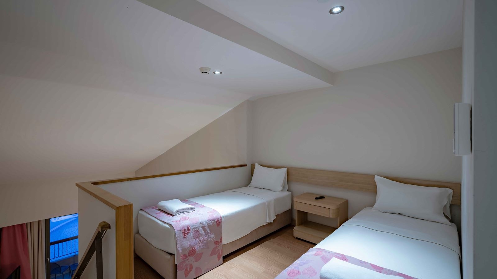 rooms-dubleks-family-suit