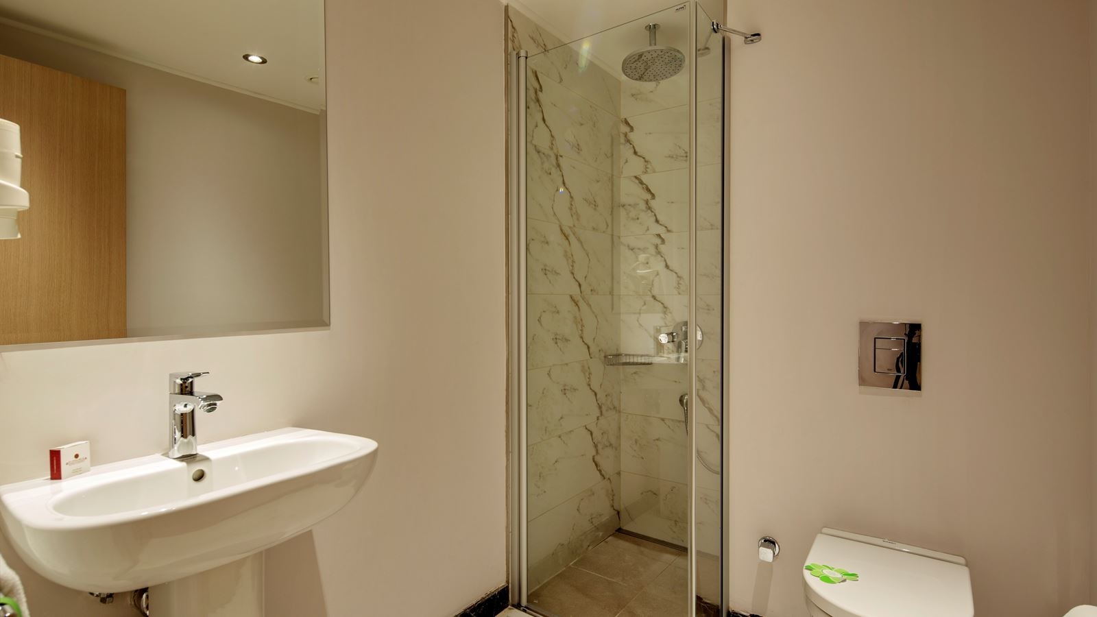 rooms-dubleks-family-suit