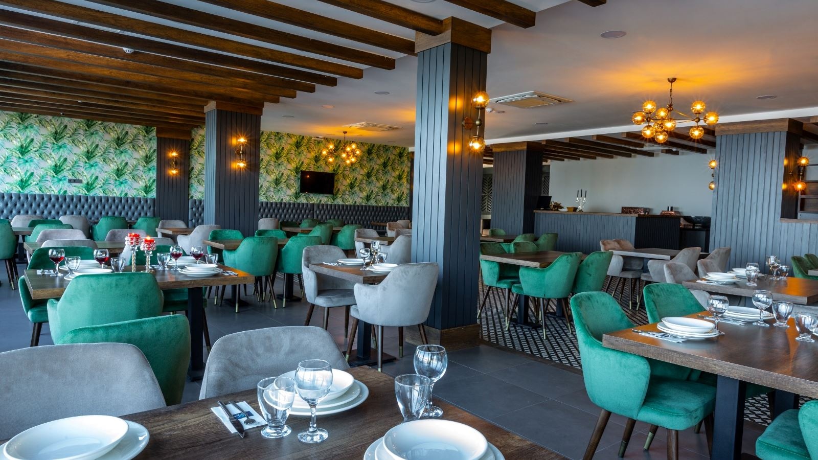 restaurants-restaurant