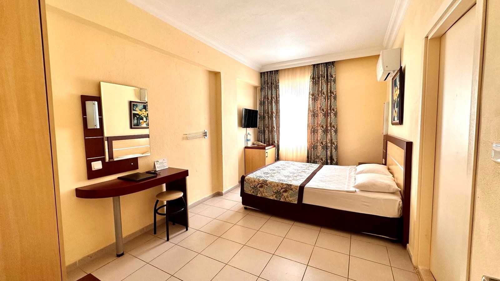 rooms-standard-eco-room