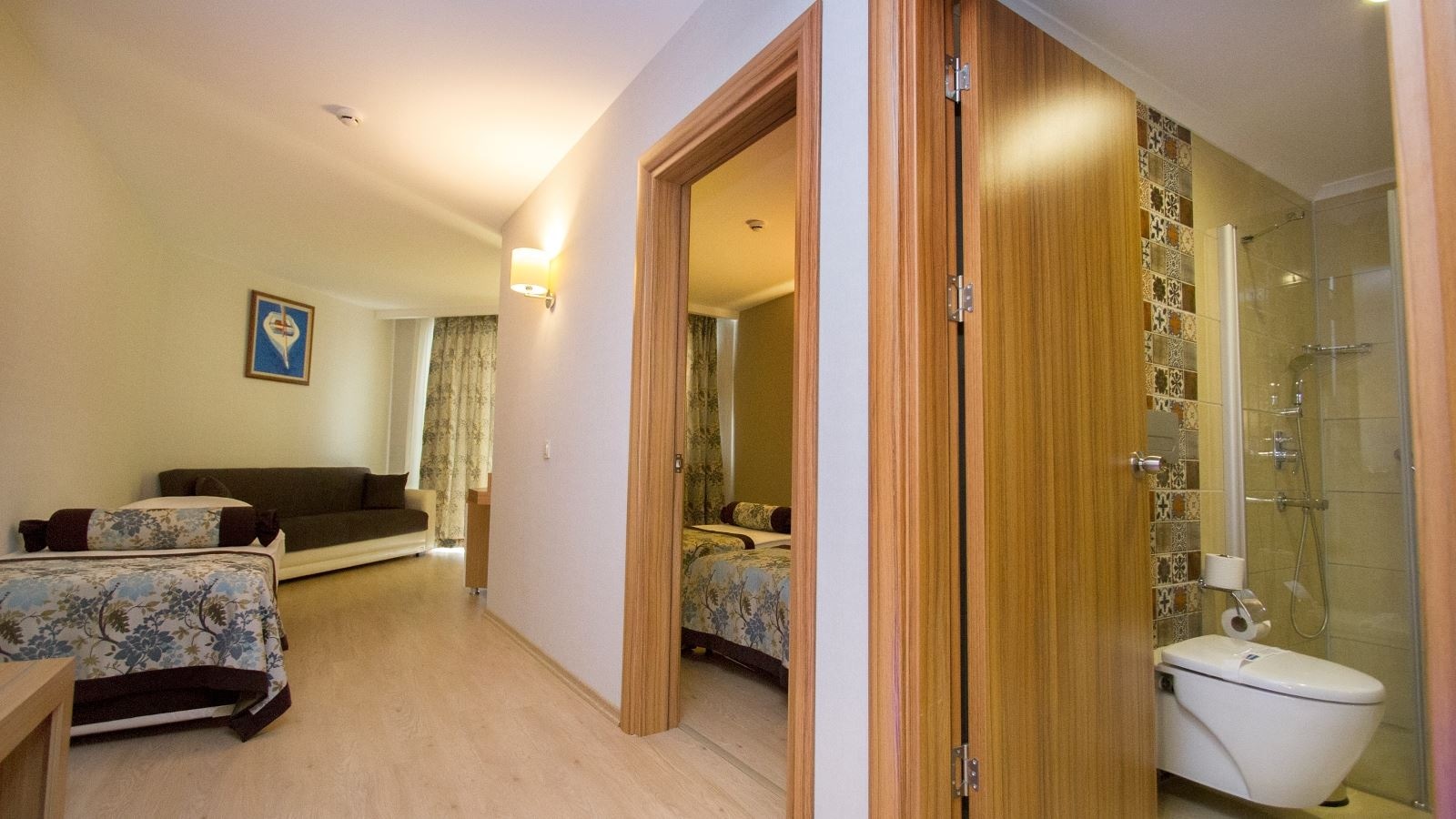 rooms-family-suite-room