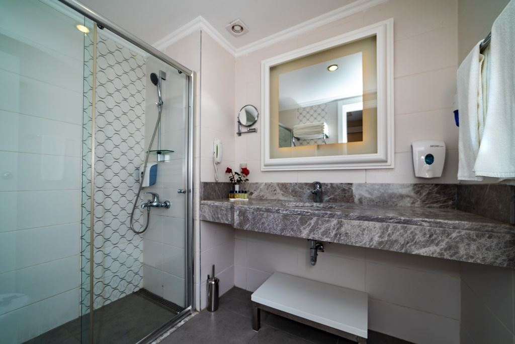 rooms-standard-bunkbed-side-sea-view