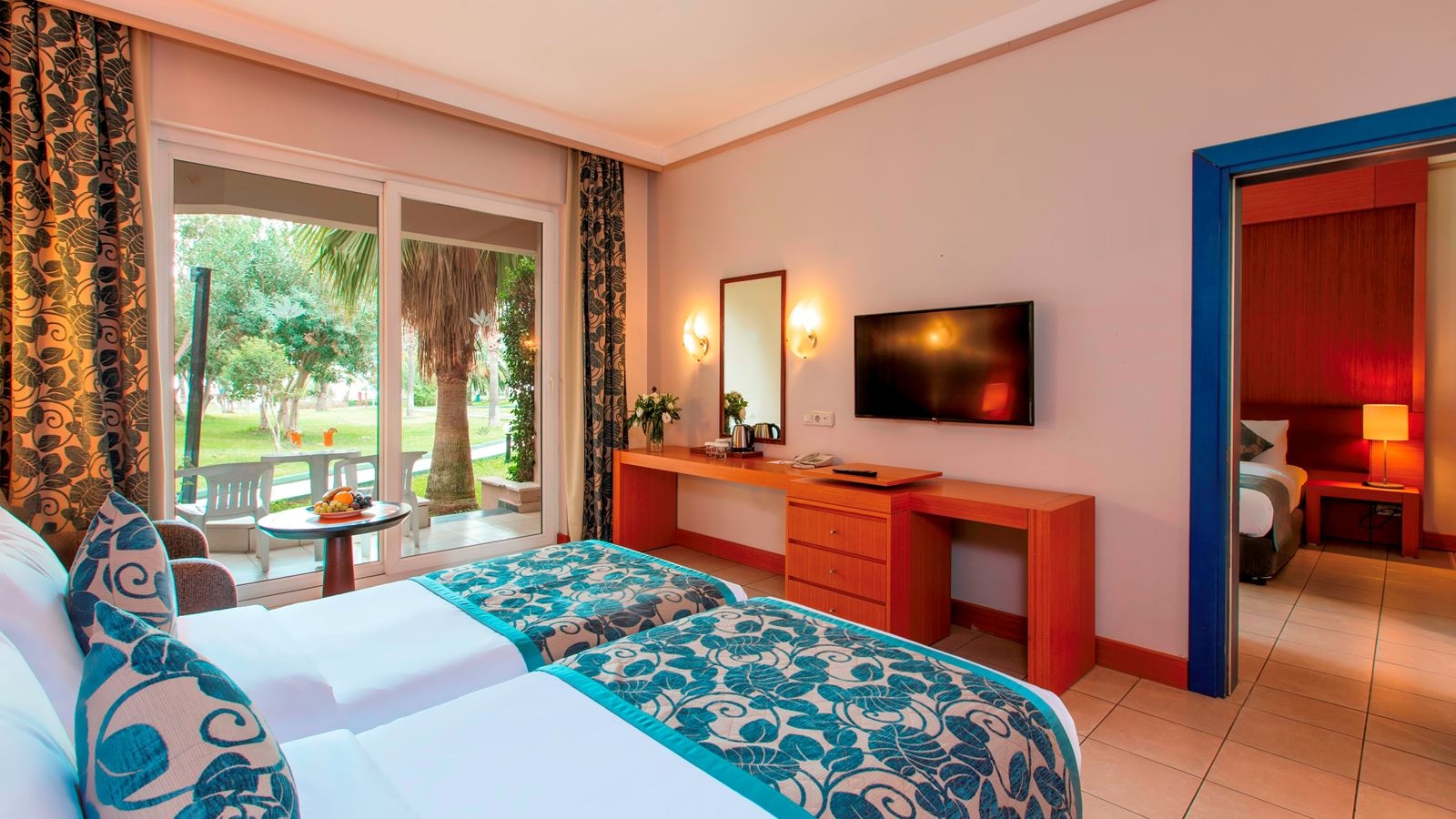 rooms-family-connection-room