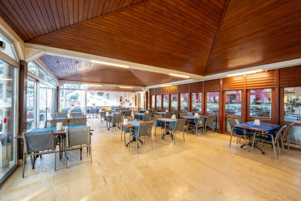 restaurants-madera-main-restaurant