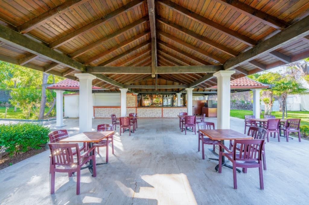 bars-poseidon-beach-bar