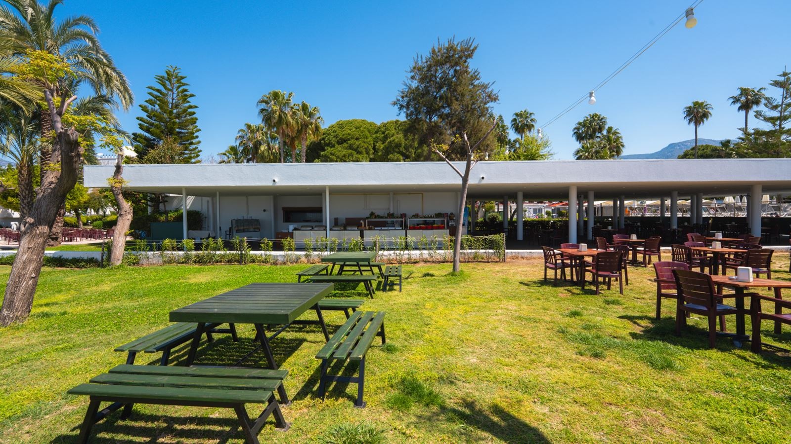 restaurants-poseidon-beach-bar